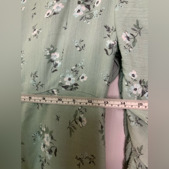 Veiled Collections Long Sleeve Green Maxi Dress - Picture 12 of 14